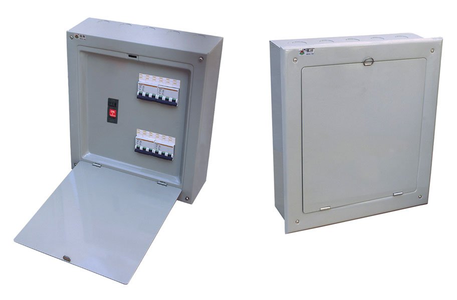  Distribution Board with Flat Lid (Распределительный щит с плоской крышкой)