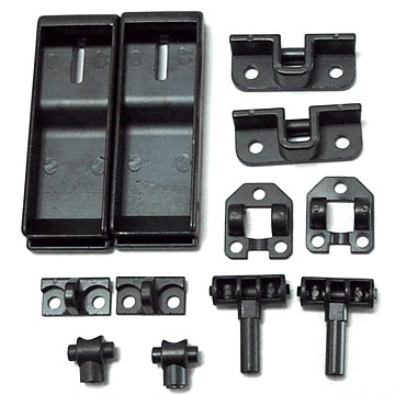  Hardware Fitting (Ajustement de la quincaillerie)