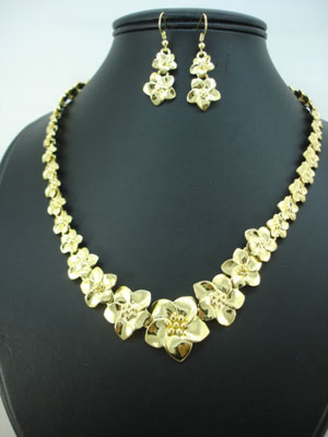  Necklace Set (Collier Set)