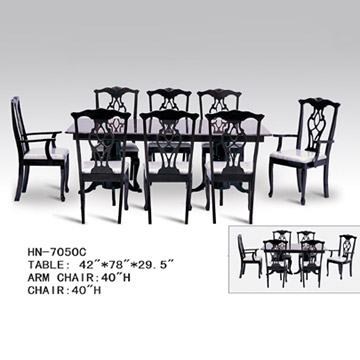  Dining Table and Chairs (Обеденный стол и стулья)