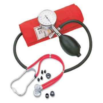  Stethoscope & Sphygmomanometer (Stethoskop und Blutdruckmessgerät)