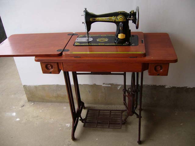  Tread Sewing Machine (Tread Nähmaschine)