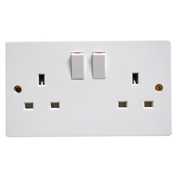  13A Switched Socket (13A коммутируемым Socket)