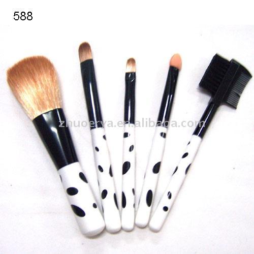  Cosmetic Brush (Косметические кисти)