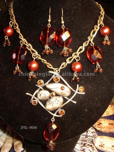  Antique Brass Earrings with Beads (Boucles d`oreilles en laiton antique avec perles)