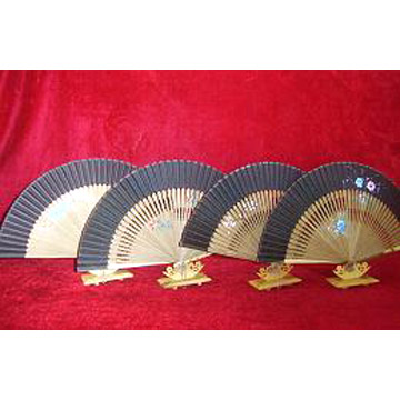  Bamboo Fan (Бамбук вентилятора)