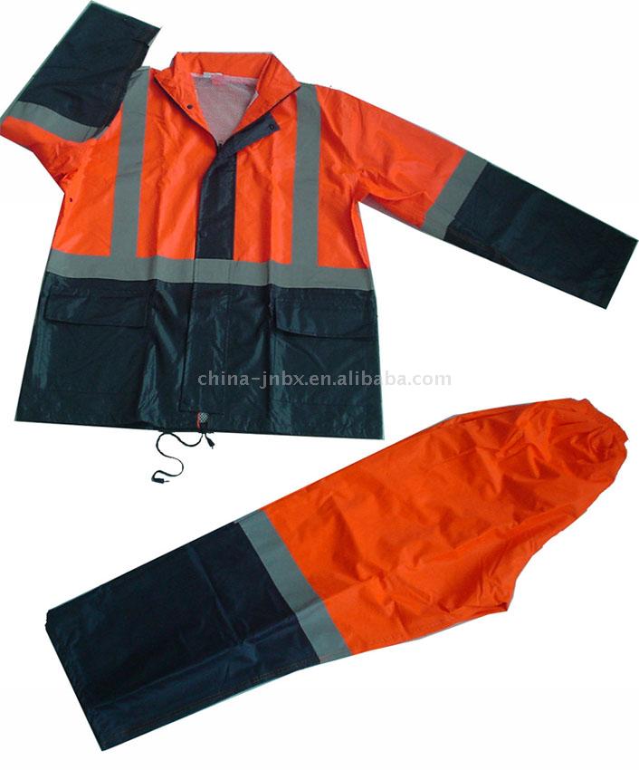  170T Polyester Rainsuit with Mesh Lining (170T полиэстер непромокаемый плащ с сетчатая подкладка)