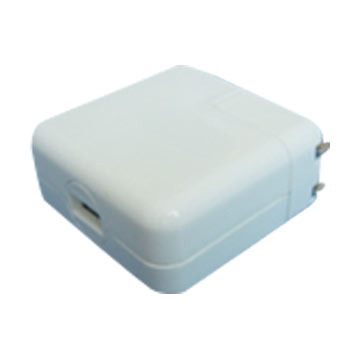  Charger Compatible for iPod (Chargeur Compatible pour iPod)