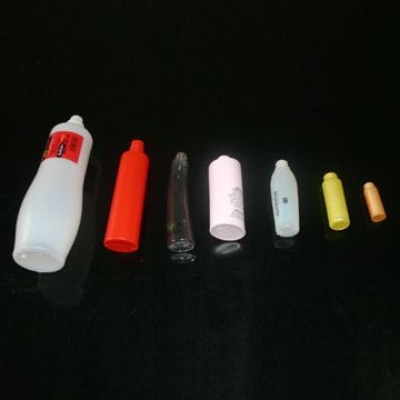  Small Blown Plastic Products (Petites Blown Plastic Products)