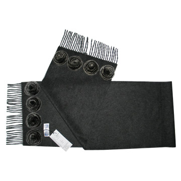  100% Cashmere Woven Scarf with Fur