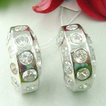  Earrings (Серьги)