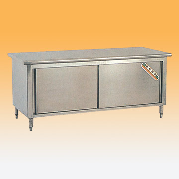  Working Table with Sliding Door (Table de travail avec porte coulissante)