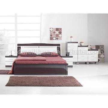  Bed, Night Stand and Drawer Chests (Bed, Night Stand und Schubladen Kommoden)