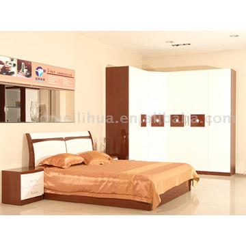  Bed, Wardrobes & Night Stand (Bett, Kleiderschrank & Night Stand)