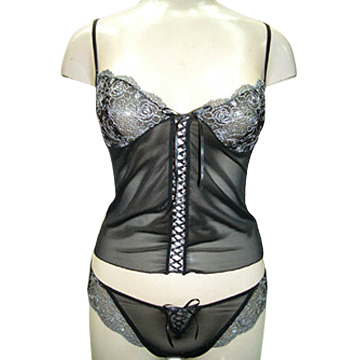  Corset and Birefs (Korsett und Birefs)