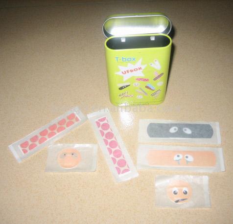  Cartoon Bandages with Tin Box (Cartoon Pansements à Tin Box)