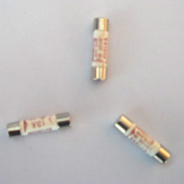  Ceramic Fuses (Les fusibles en céramique)