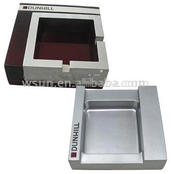  DUNHILL Zinc Ashtray with Wood Base (DUNHILL Zinc Cendrier avec base en bois)