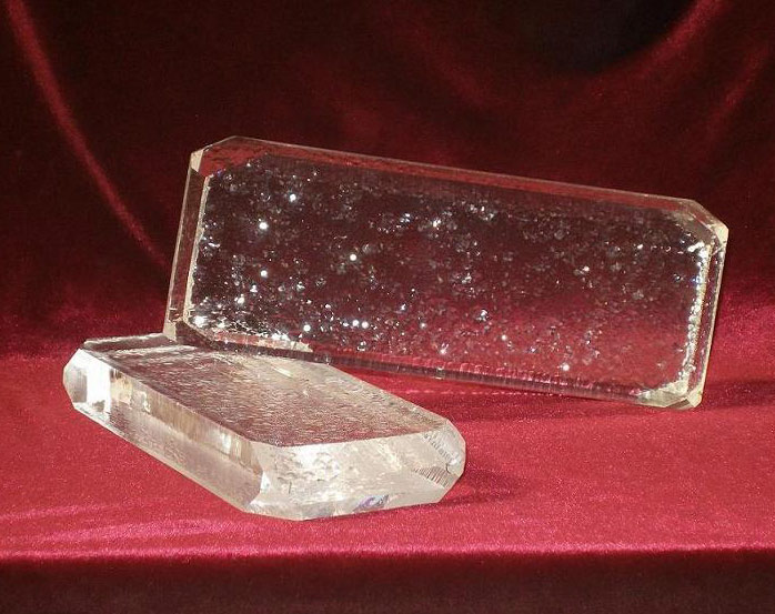  Y2° Crystal Block