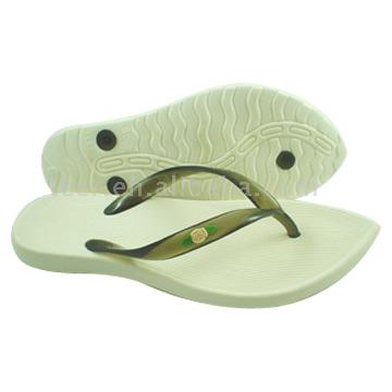  Women`s Slippers ()