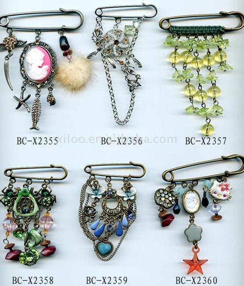  Brooches