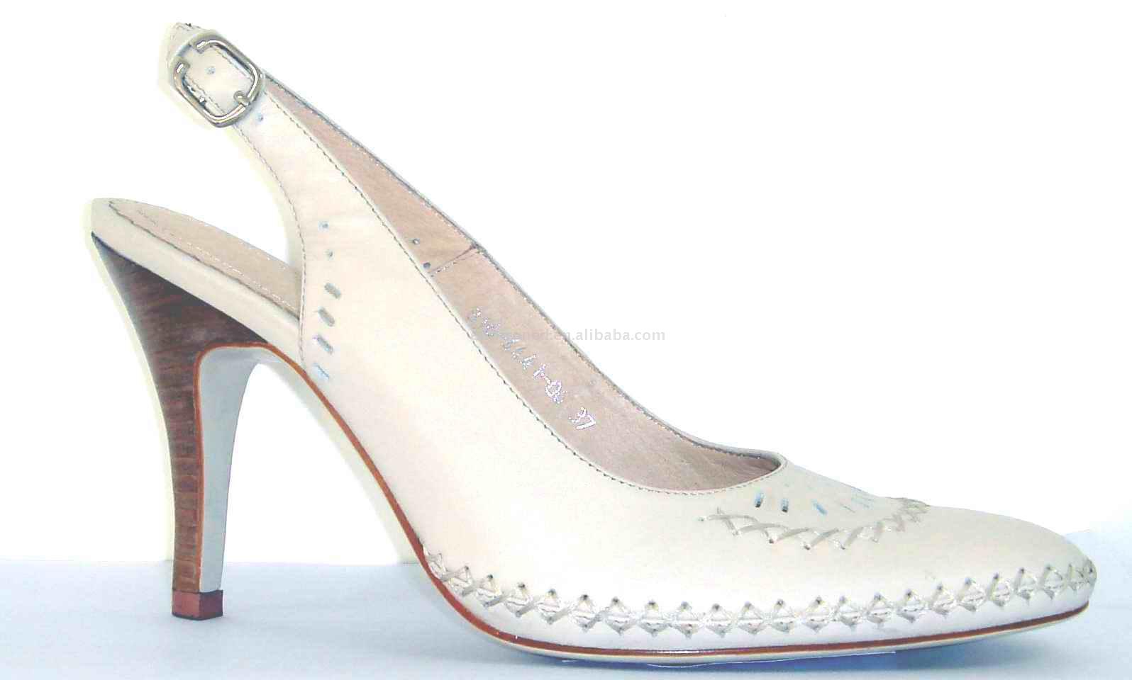  Sandals (Sandales)