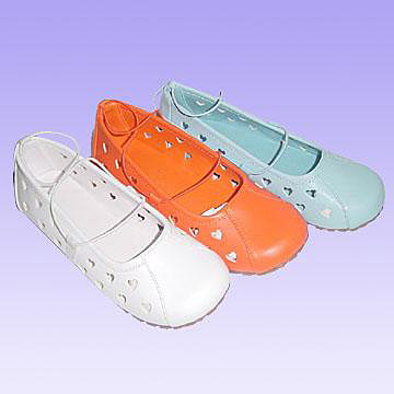  Girl`s PU Shoes with Crossed Elastic Straps for Easy Wearing ()