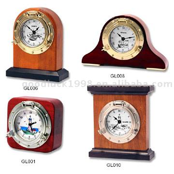  Desk Clocks (Horloges du bureau)