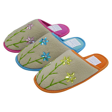  Ladies` Slippers