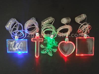  Flashing PS Necklace (Мигающие PS ожерелье)
