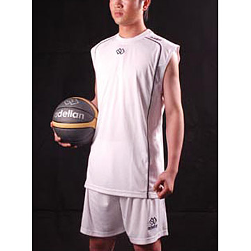  Basketball Shirt & Shorts (Basketball Shirt & Shorts)