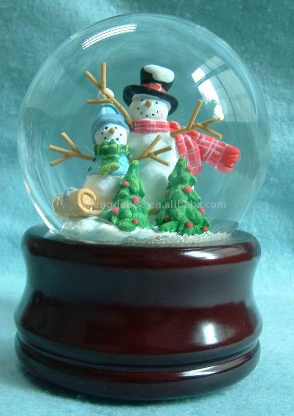 100mm Wooden Base Musical Christmas Snow Globe (100mm деревянное основание Музыкальный глобус Рождественский снег)