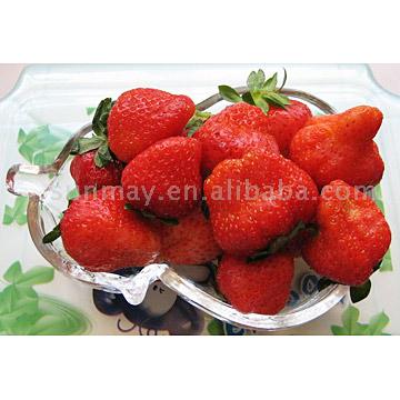  Strawberries (Fraises)