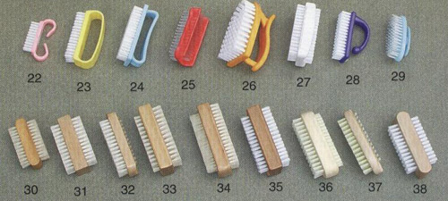  Nail Brushes (Brosses à ongles)