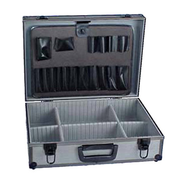  Tool Case (Инструментальном ящике)