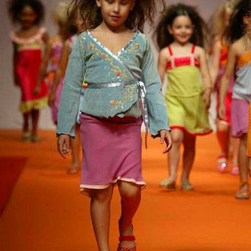  Girl`s Vogue Dress ( Girl`s Vogue Dress)