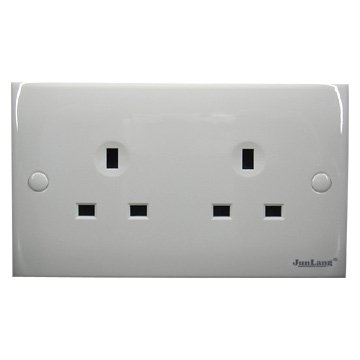  Twin British Flush Sockets (Zwei britische Flush Sockets)