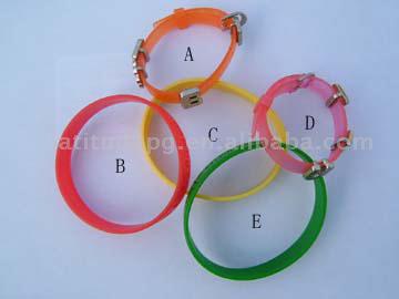  Bracelets (Armbänder)