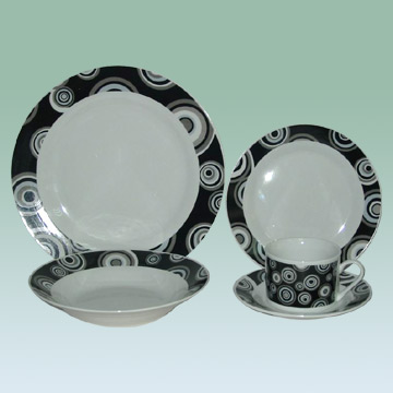  20pc Decaled Porcelain Dinnerware (20PC Decaled Porcelaine Vaisselle)