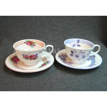  Porcelain Cups and Saucers (Фарфоровые чашки с блюдцами)