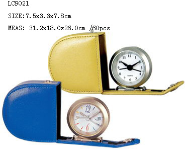  Alarm Clock In Leather Pouch (Будильник В Кожаный кошелек)