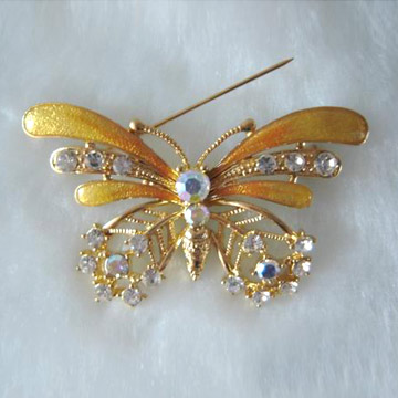  Brooches