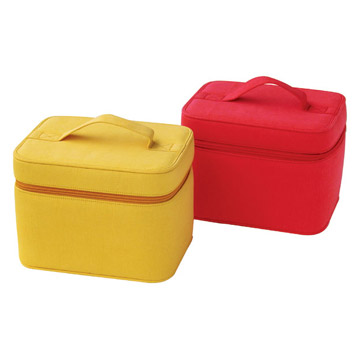  Cosmetic Cases (Kosmetikkoffer)