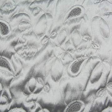  Spangle Chenille Embroidered Satin (Spangle Chenille satin brodé)