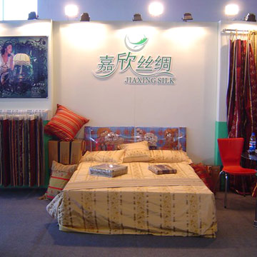 Yarn Dyed Silk Products (Окрашенная пряжа шелковых изделий)
