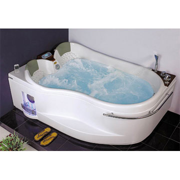  Computerized Massaging Bathtub (Computerized Massaging Baignoire)