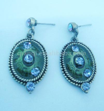  Earring (Earring)