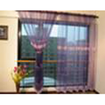  Yarn Curtain (Rideau de fils)