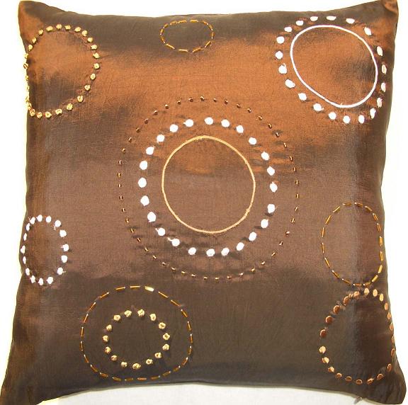  Embroidered Pillows (Вышитые подушки)
