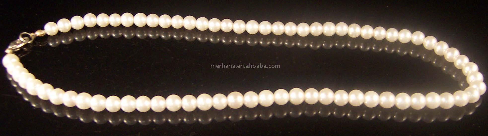 Typ Pearl Necklace (Typ Pearl Necklace)